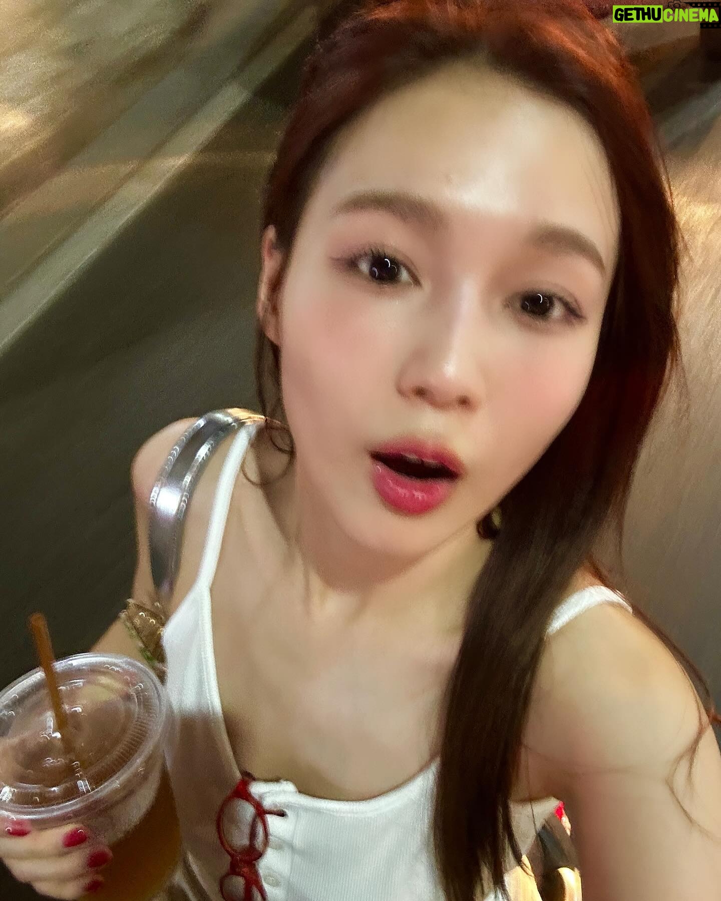 Pattranite Limpatiyakorn Instagram - 😮😴