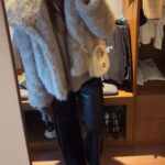 Stéphanie Durant Instagram - Outfits in London 🇬🇧

Quel est votre look préféré ? ✨