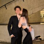 Macarena Achaga Instagram - no se que más pasó en los emmys porque estaba tan nerviosa que todo pareció un sueño y solo tenias ojos para ti.. que hermoso caminar de tu brazo y verte convertir todos los días en el hombre que más admiro, y que además ahora.. es un emmy nominee!!! alguien pellízqueme @juanpazurita en verdad eres de otro planeta, no me alcanzan los días para tirarte flores. orgullosa de ti siempre a un nivel inmensurable 💘💕 por muchas taquicardias de estas más, obvio juntos. — en la ultima foto un retrato fidedigno de nuestra relación :,)