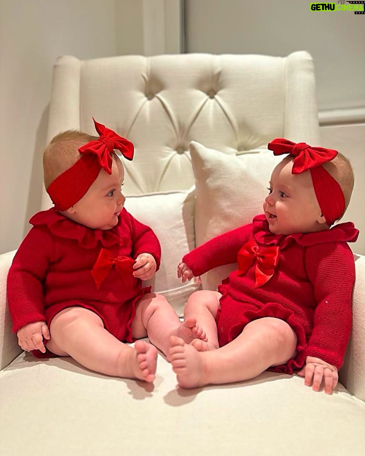 Dani Dyer Instagram - 7 months of our baby girls❤️❤️
