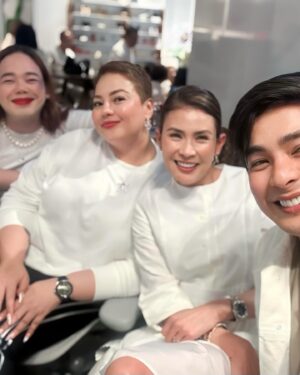 Karla Estrada Instagram - Happy Anniversary @reginevalcasid  and @ogiealcasid 🤍🤍 much Love for you both .❤️❤️