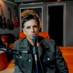 Mayim Bialik Instagram - John Stamos (@johnstamos) reflects on the origins of his addictions, from growing up as a child of functioning alcoholics to his public D.U.I. incident and why he finally decided to seek help. 

He opens up about all things Full House, his issues with not feeling smart enough, his thoughts on his teen idol status, and how he moved through his resentment toward his ex-wife. John also discusses how his parents kept him grounded and motivated, ways he has found his ego has stood in his way, and beginning his therapy journey after his dad died. Catch the entire episode now ▶️ link in our bio.🧠💥 #BialikBreakdown

#JohnStamos #FullHouse #mayimbialik #mentalhealthpodcast #mindfulnesspodcast #mentalwellnesspodcast #mentalhealthawareness #mentalhealthmatters #mentalhealthjourney #endthestigma