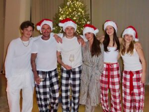 Nicola Peltz Beckham Instagram - 🫶🏻🫶🏻 merry christmas🎄❤️🎄 we love a pj night 🫶🏻🫶🏻