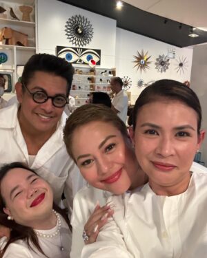 Karla Estrada Instagram - Happy Anniversary @reginevalcasid  and @ogiealcasid 🤍🤍 much Love for you both .❤️❤️