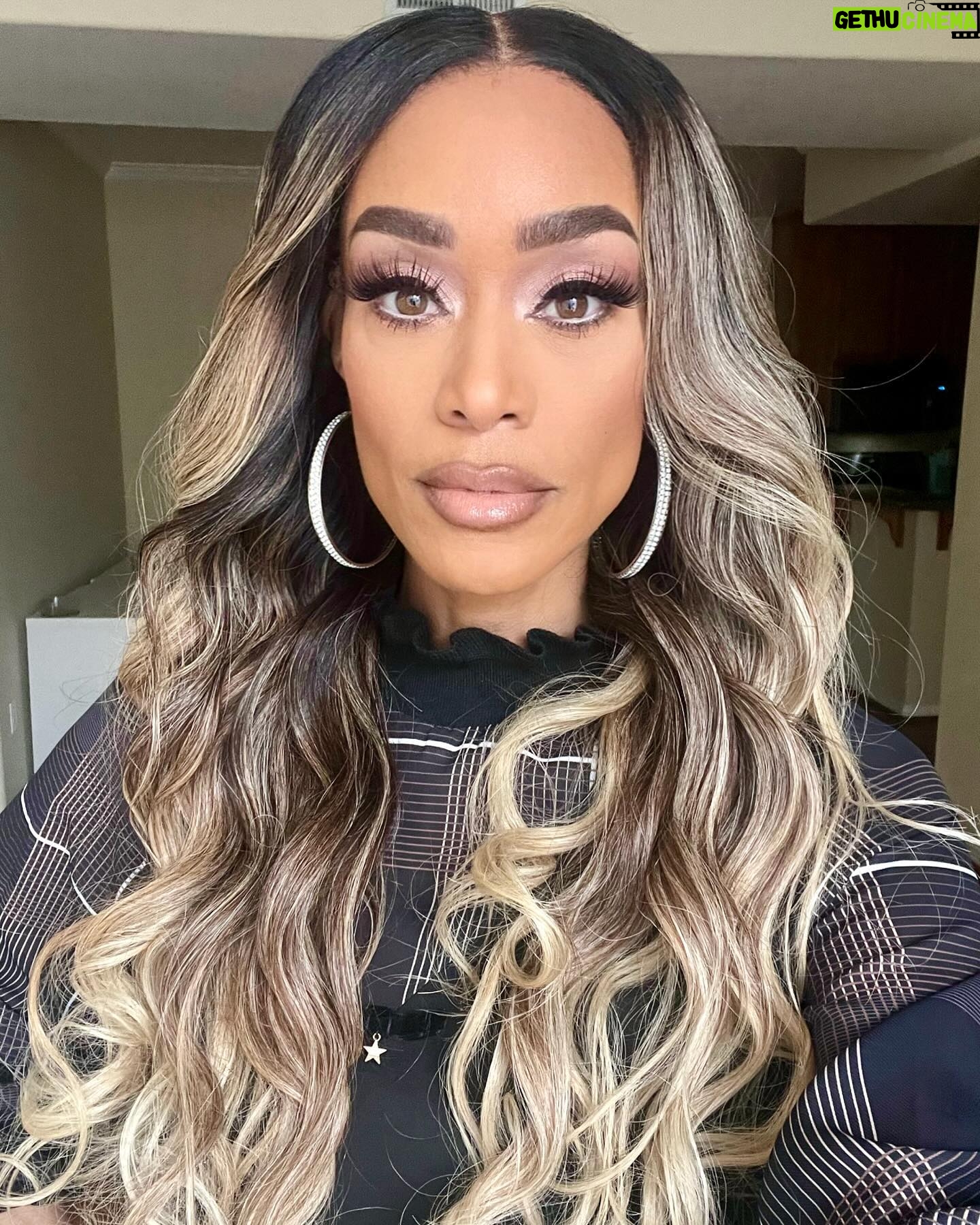 Tami Roman Instagram - Show up for the people who show up for you PERIOD 💛
Glam @star4makeup