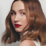 Maude Apatow Instagram – sleigh 🎅🏼💋 @armanibeauty #armanibeauty #holidayglam