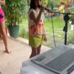 Juliana Alves Instagram – Carrosel de emoções natalinas!
Voltamos a nos reunir com essa família aqui também! 

Nosso elo é tão forte que nada consegue nos dispersar por muito tempo. Esse foi o exemplo que minha mãe mostrou com sua própria história. 

Obrigada, 2023 Valeu muito! 

#natal #familia #mae #Alves