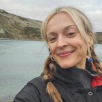 Fearne Cotton Instagram - Oh I do like to be beside the seaside. Action shots from earlier in the week. 
A lesser known fact is that I trained as a dancer from 5 to about 18. One of my regrests is stopping dance classes once I started working as a teenager. 
Still dance about the house embarrassing the kids though. 
Split leaping into Christmas. 
Sending you all love today ❤️🎄