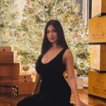 Heaven Peralejo Instagram – Have a holly jolly Christmas, xoxo gossip girl 💋