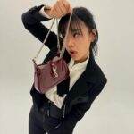BIBI Instagram – 구찌의 뉴 디자이너 사바토 데 사르노가 재해석해 선보인 루소 앙코라 컬러의 뉴 재키백! 빤딱빤딱해✨ 
@gucci #GucciJackieNotte #GucciJackie #Ad