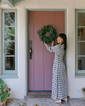 Marie Kondo Instagram - I wish for each of you to have a joyful holiday season with your family and loved ones✨