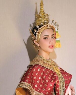 Praiya Suandokmai Instagram - รำถวายพระพรหมเมื่อวานค่ะ @pom_vinij @klauaydoeshair 🇹🇭