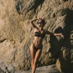 Kinsey Wolanski Instagram - I am definitely more of a mountain girl but gotta say December 75degree beach days aren’t too bad in California