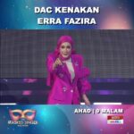 Erra Fazira Instagram - Bila DAC kenakan Erra Fazira 😂 @emyliadac @errafazira 

Saksikan The Masked Singer Malaysia Musim ke-4! Mulai 17 Disember, setiap Ahad, 9 Malam di Astro Warna atau STRIM di Astro GO.

#AstroBaharu #TakMacamDulu #TheMaskedSingerMalaysia
#TMSM4 #MasaBersama #MerapatkanKita