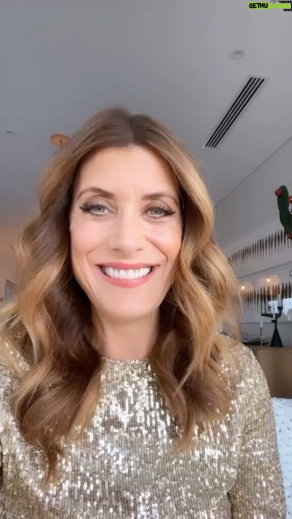 Kate Walsh Instagram - 2024 here we come 😍 Celebrate the #NewYear with up to 65% off #Boyfriend at the link in bio for our end of year sale 🎉✨💋
