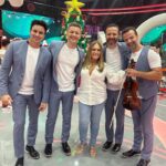 Susana Vieira Instagram - Querido @marcosmion, família Mion e amigos do programa  @caldeiraocommion … É sempre uma alegria estar com vocês! Obrigada! ✨ 
Feliz Natal, amores! 🙏🏻❤️🎄🎅🏻