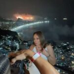 Susana Vieira Instagram – Obrigada Vidigal pelo carinho! Festa linda do @mirantedoarvrao com a linda anfitriã, minha sobrinha @biancavsack! 
Feliz Ano Novo! Vem 2024! Estou pronta pra você! 🤍🥂✨🎉