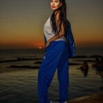 Lamitta Frangieh Instagram - Friday look @bhype_dxb @slimi7 💙
📸 @hossamelhalwagy_photography 
.
.
#casual #weekend #endofdecember #bhyp #blue #dubai#lamittafrangieh