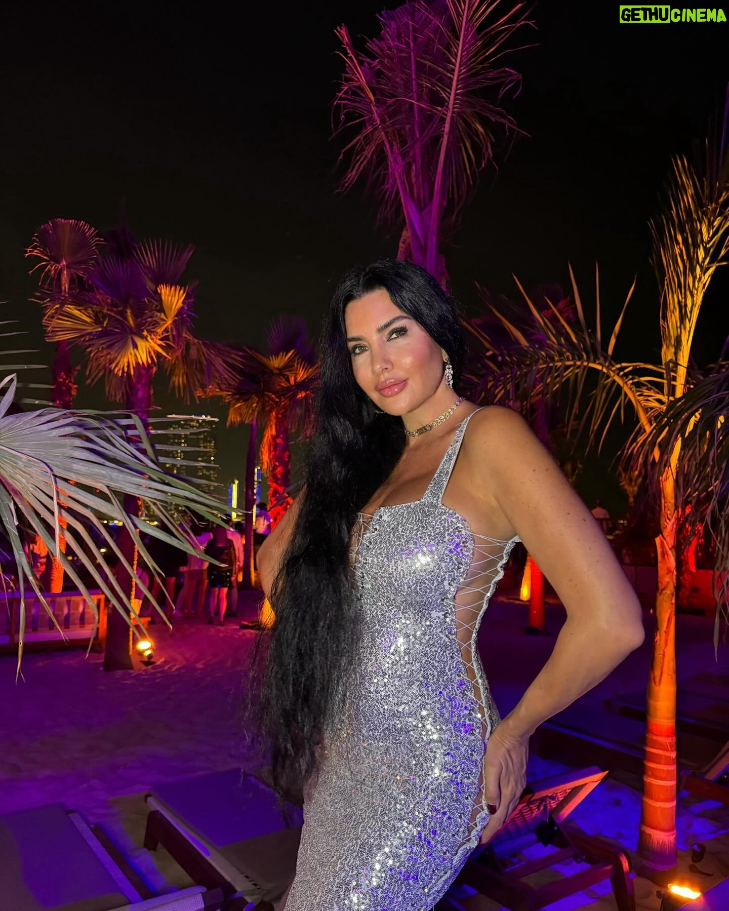 Lamitta Frangieh Instagram - Sending you warm wishes , may this new year bless you with health,wealth & happiness š«š
Happy new year amore @mariafrancescadiscipio š¤
& the beautiful venue @bebeachdxb
.
.
#newyear #dubai #happynewyear #lamittafrangieh