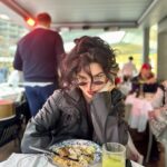 Merve Boluğur Instagram – Yeni yıl hepimize aşkı parayı mutluluğu getirsin…❤️❤️❤️hayatımızı hayallerimizin ötesinde mucizelerle yaşayalım:)