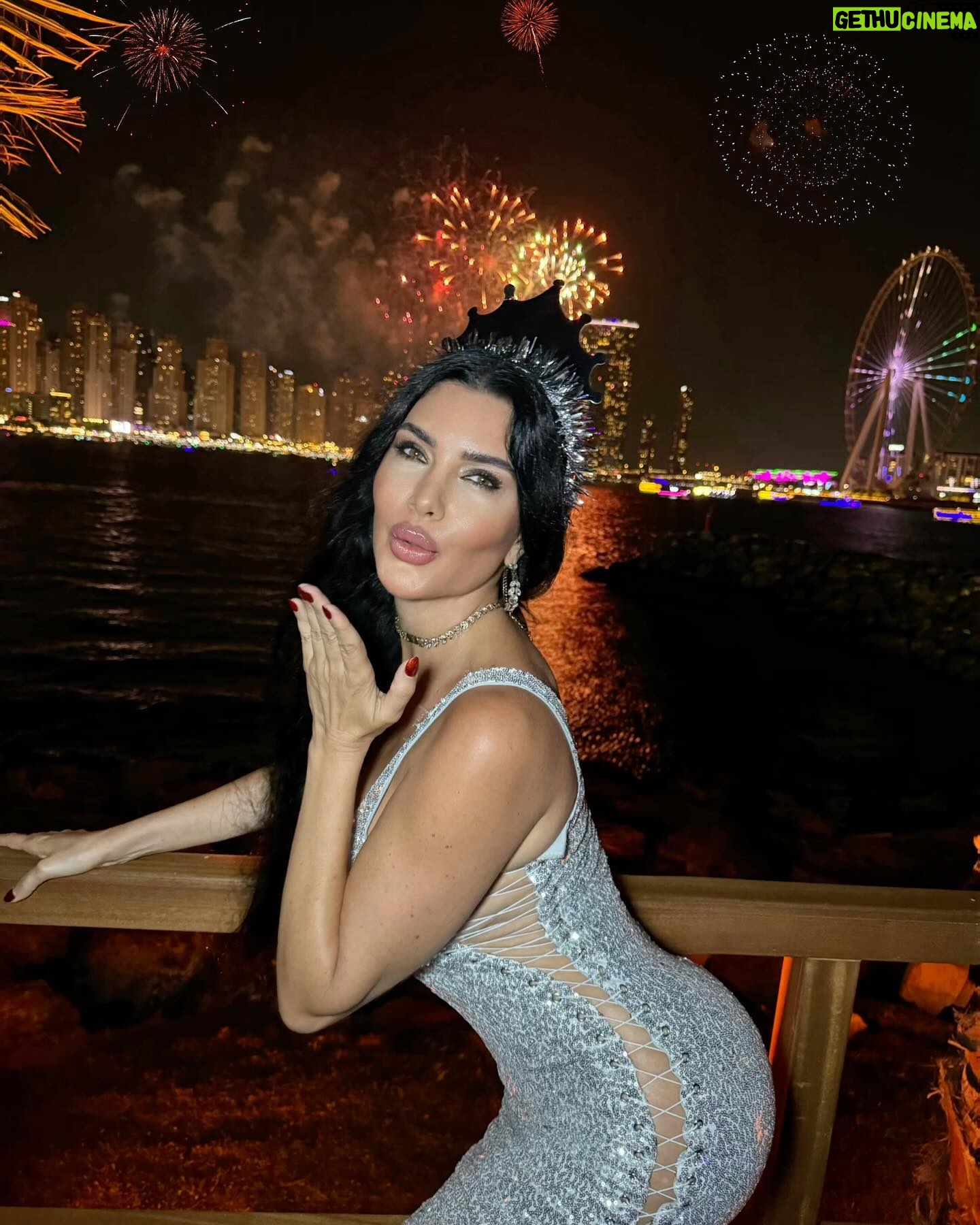 Lamitta Frangieh Instagram - Sending you warm wishes , may this new year bless you with health,wealth & happiness š«š
Happy new year amore @mariafrancescadiscipio š¤
& the beautiful venue @bebeachdxb
.
.
#newyear #dubai #happynewyear #lamittafrangieh