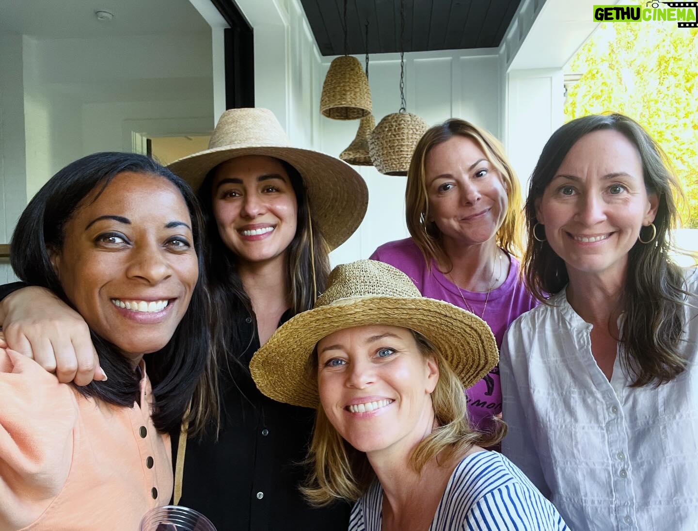 Elizabeth Banks Instagram - Some 2023 favorites filled with friends I adore 🥰 Can’t believe it’s 2024. Sending love ❤️