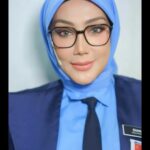 Erra Fazira Instagram - FENINNNN.. 🥴🤯
Suara tukar tukar ekkk tiap minggu..!! 🫤🙄 
Uolz.. cer kasi hint sikitttt.. 
Siapa behind the mask???🫣👀 .
.
#masksingermalaysia 
#temawayang
#newyear .
.
Diana from #film JANJI DIANA
👗@khuntumn 
💄 @jijiezainal