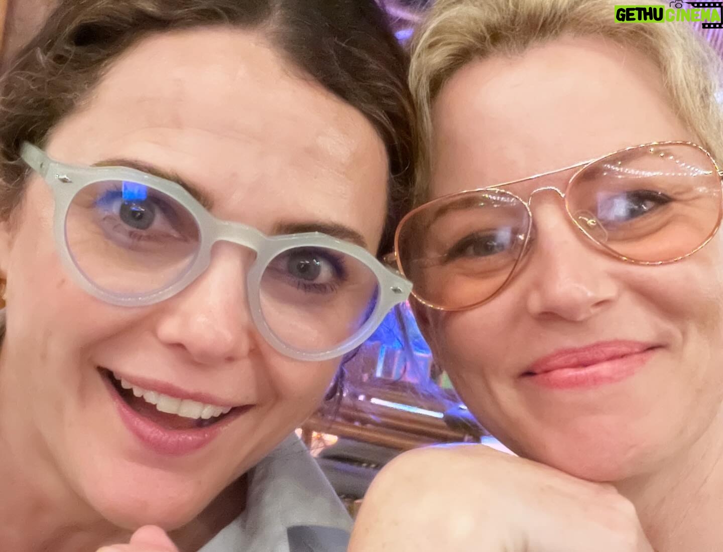 Elizabeth Banks Instagram - Some 2023 favorites filled with friends I adore 🥰 Can’t believe it’s 2024. Sending love ❤️