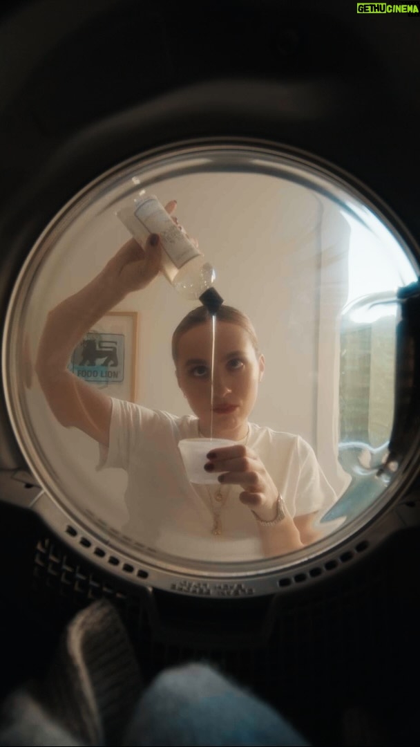 Maude Apatow Instagram - That freshly washed sweater feeling thanks to @thelaundress Wool & Cashmere Shampoo. #TLPartner