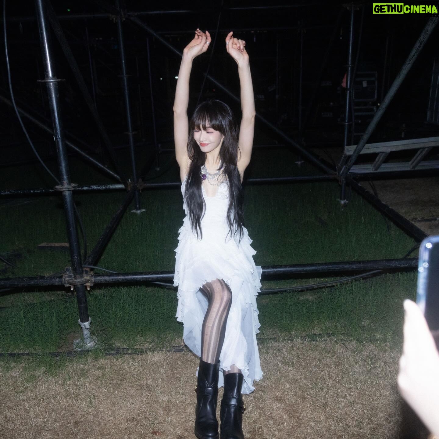 Victoria Song - 96K Likes - #屋顶着火 🔥
#roofonfire
@georgeshobeika ❤️🔥