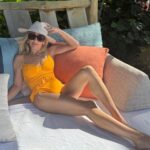 Sarah Michelle Gellar Instagram - If I’ve left you unread…. Here is why. Vacation photo dump part one