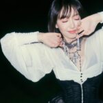 Victoria Song Instagram - @aniyerecords 🤍🖤
#官能支配