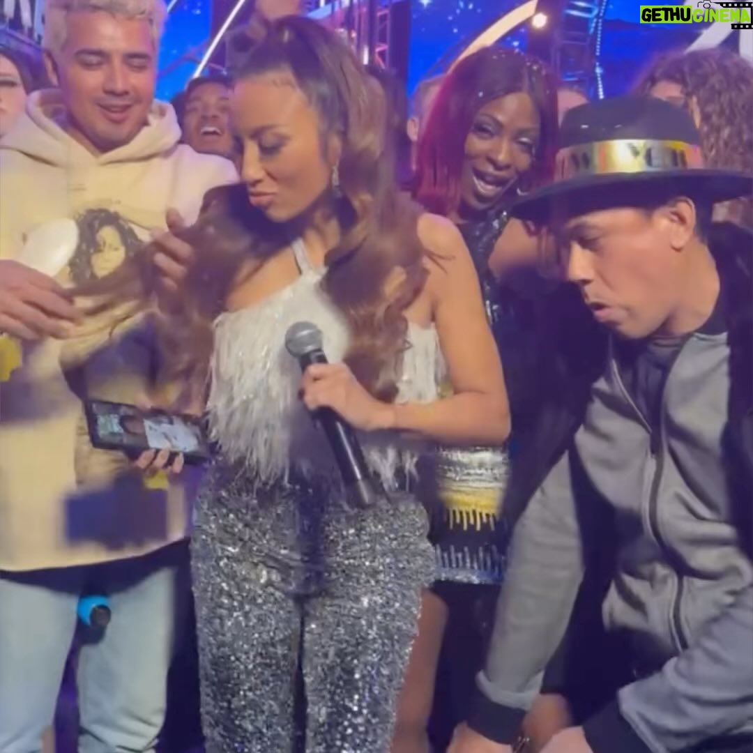 Jeannie Mai Instagram - When you find out your #RockinEve was most watched with the highest ratings in the last 3 years😳 THANK YOU for watching everyone!!! It’s giving 2024 energy in that last slide cuz I LOVE YALL LESSSGOOOOO🕺🏻🥳