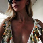 Sarah Michelle Gellar Instagram - If I’ve left you unread…. Here is why. Vacation photo dump part one