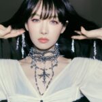 Victoria Song Instagram - @aniyerecords 🤍🖤
#官能支配