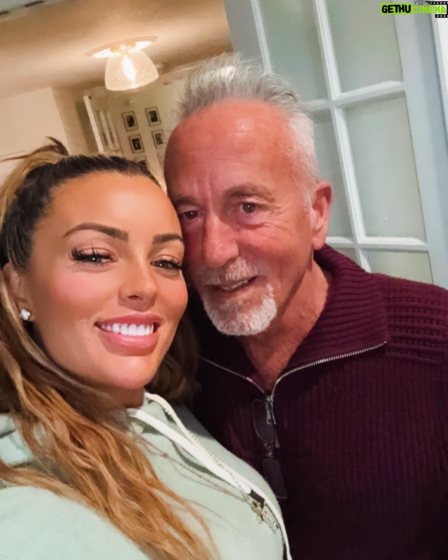 Mandy Rose Instagram - Holiday Dump πππ§βπππ»β€οΈ
Such an amazing holiday the last couple weeks spending time with my loved onesπ₯°
This year was really good to me π₯Ή Iβve been so blessed being able to be close to my family again after being on the road for 8 years. Life is too short, and honestly after losing a loved one so close to me, sometimes you have to sit back and really enjoy the little things and hold your loved ones close because you just never know. β€οΈππ»
Bringing in the New Year with gratitude, positivity and peace βπ»π«ΆπΌ
