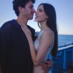 Macarena Achaga Instagram – vivimos en el futuro 🥹 y aquí en Australia ya es 1ero de enero -desde hace rato- y no podría pedir nada más que tener a mis personas favoritas todas juntas 💕💕💕 
gracias por acompañarnos en otro año de huracán macarena 🌪️

@santiagoachaga & @ren.soifer todo es mejor con ustedes 💘