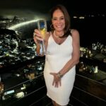 Susana Vieira Instagram – Obrigada Vidigal pelo carinho! Festa linda do @mirantedoarvrao com a linda anfitriã, minha sobrinha @biancavsack! 
Feliz Ano Novo! Vem 2024! Estou pronta pra você! 🤍🥂✨🎉