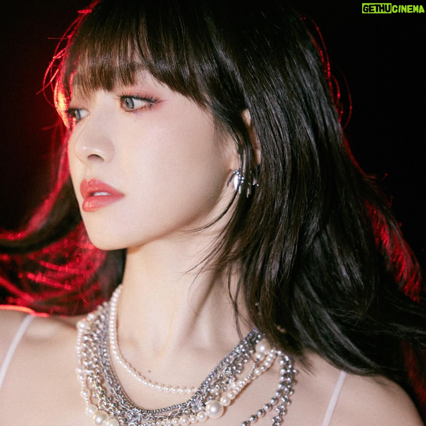 Victoria Song - 96K Likes - #屋顶着火 🔥
#roofonfire
@georgeshobeika ❤️🔥