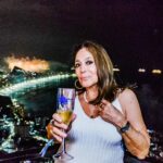 Susana Vieira Instagram – Réveillon do @mirantedoarvrao foi tudo de bom!!! 💙🥂✨🤍✨

Fotos: @patrickrosa.oficial