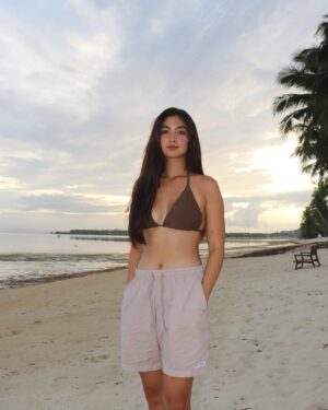 Heaven Peralejo Instagram - Island girl 🌴 @bayudsiargao