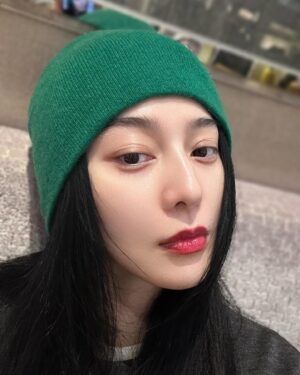 Fan Bingbing Instagram - What is your new year resolution? 🧐