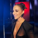 Paula Echevarría Instagram - Este sábado 6 de enero a las 22h en @telecincoes GRAN estreno de #LaBatallaDeLosJueces @gottalenttv !!!

Look:
Vestido @michaelcostello 
Sandalias @louboutinworld 
Pendientes y anillos @fahomamadrid 
Brazalete @conjoyasyaloloco_ 
Estilismo @abrahamgutierrez 
Muah @albertodugarte