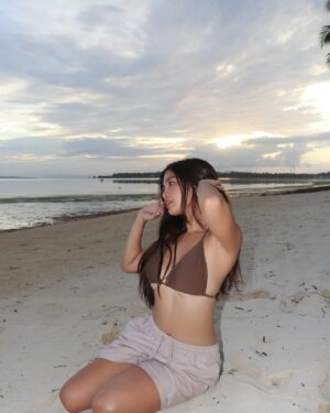 Heaven Peralejo Instagram - Island girl 🌴 @bayudsiargao