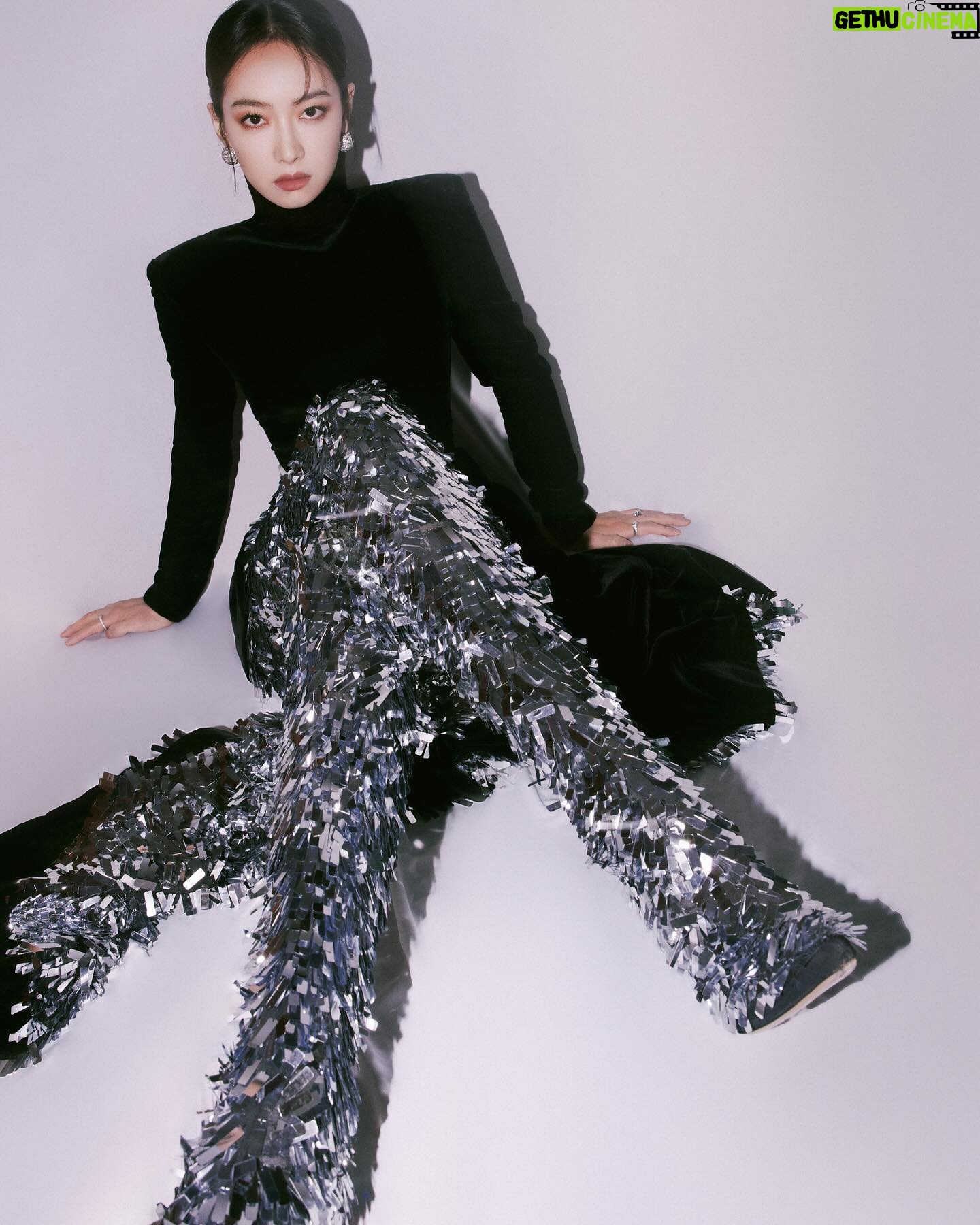 Victoria Song Instagram - @alexandrevauthier 🤍🩶🖤