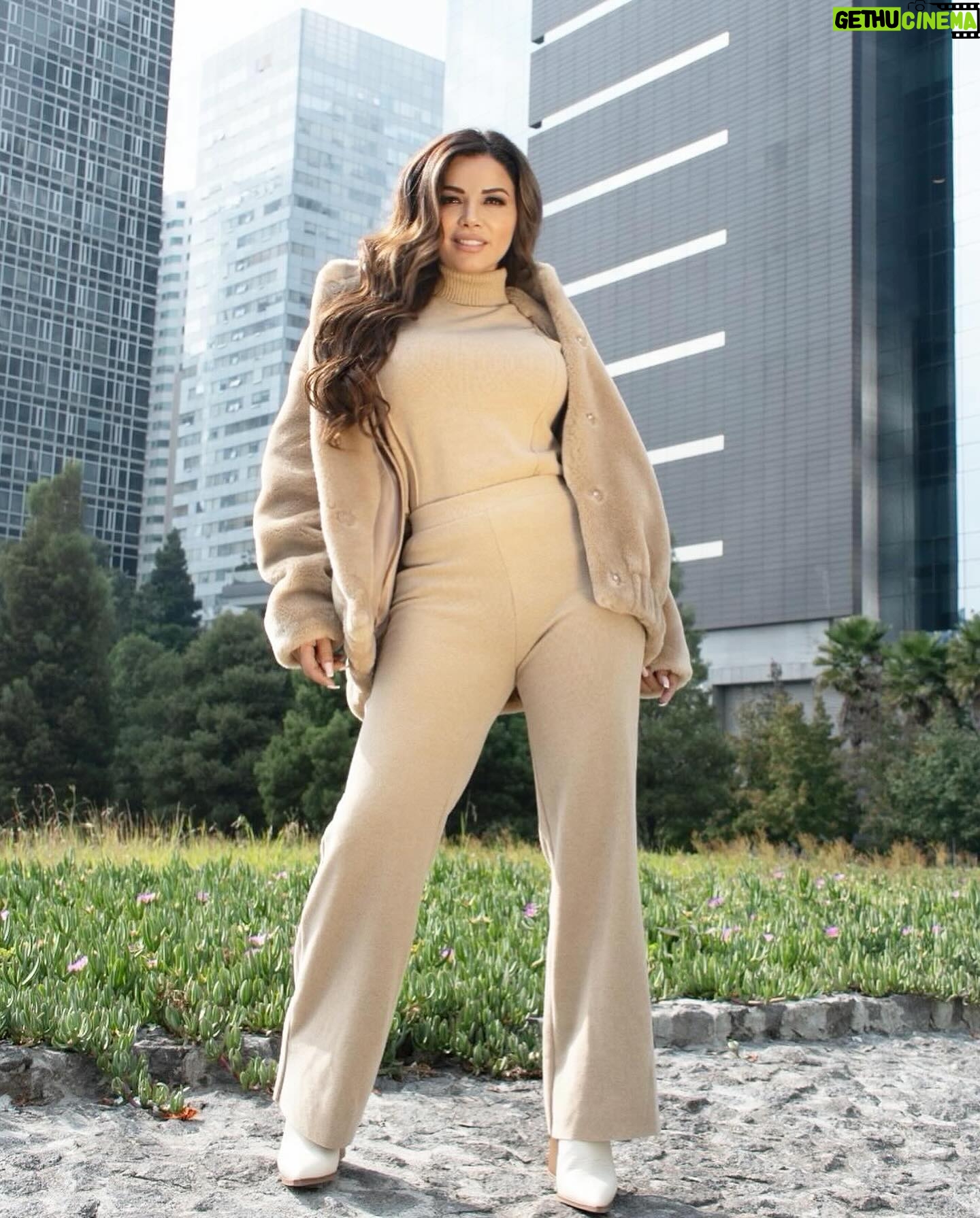 Aleida Núñez Instagram - Lo pasado pisado, lo malo olvidado y lo bueno guardado.✨