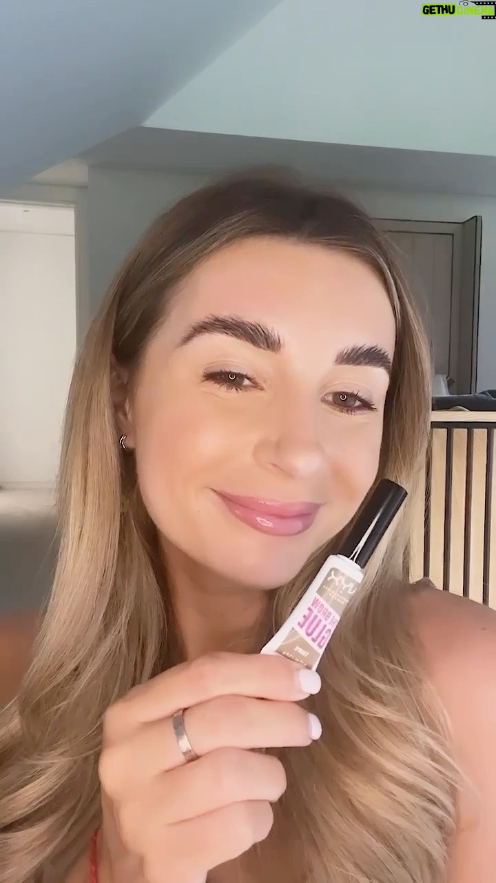Dani Dyer Instagram - #AD Amazon Prime Day is here! I’m loving NYX Cosmetic’s Brow Glue at the moment, it’s so easy to use and gives your brows an instant lift. Make sure you don’t miss out on the UNREAL discount, head to the website now to make the most of all the amazing Prime Day deals. @nyxcosmetics_uk