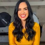 Scarlet Ortiz Instagram - ¡Scarlet Ortiz @ortizscarlet nos revela sus secretos en este divertido reel de preguntas al azar! ✨️ Descubre más sobre esta increíble actriz en nuestra revista. Léenos y sé parte de lo icónico 🖤

📹: @bysamcourt

#CLXIcons #Magazine #ScarletOrtiz #cover