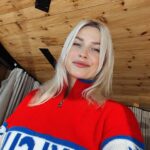 Lena Gercke Instagram – Love how much nature calms me down 🏔️🙏🏻 i feel so much happier and true to myself when i can breathe in fresh air and see a clear sky 💙🤍 what do you prefer ? Summer or winter holidays?