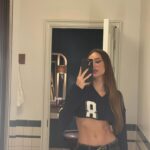 Dilan Çiçek Deniz Instagram – Camera crumbs